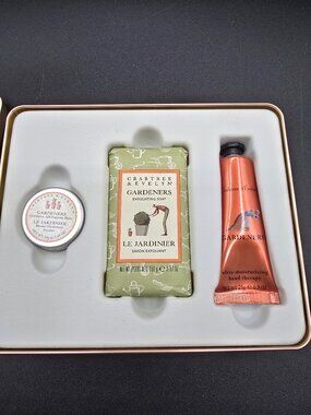 Crabtree & Evelyn Gardeners Soothing Gardeners Treats Gift Tin NEW
